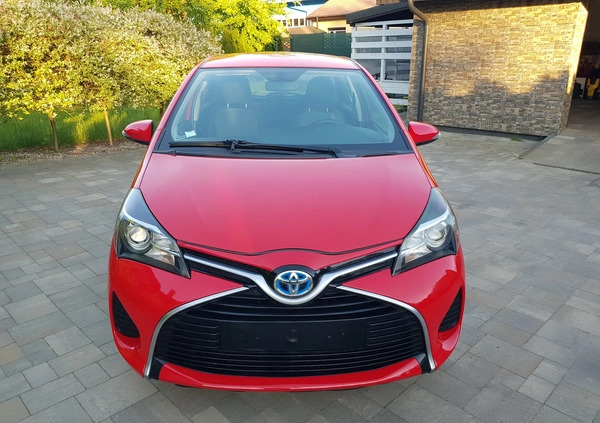 Toyota Yaris cena 38300 przebieg: 123000, rok produkcji 2015 z Chodzież małe 211